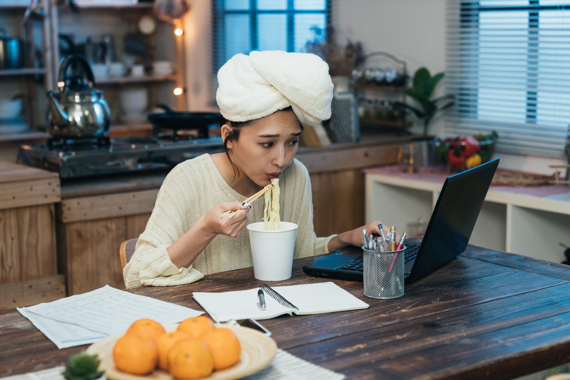 Mentor chef reviewing notes